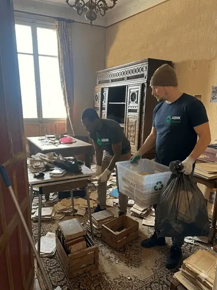 Intervention de Débarras dans le salon à Rennes.